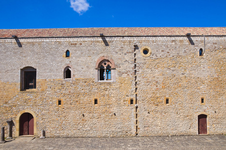 lagopesole 城堡。巴西利卡塔。意大利