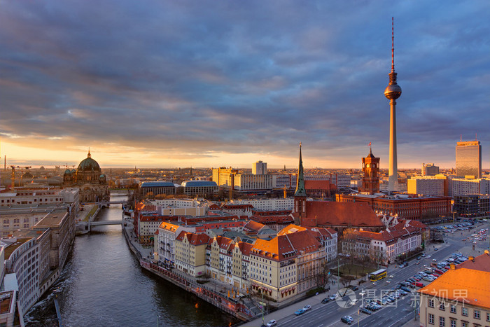 柏林市中心在日落时