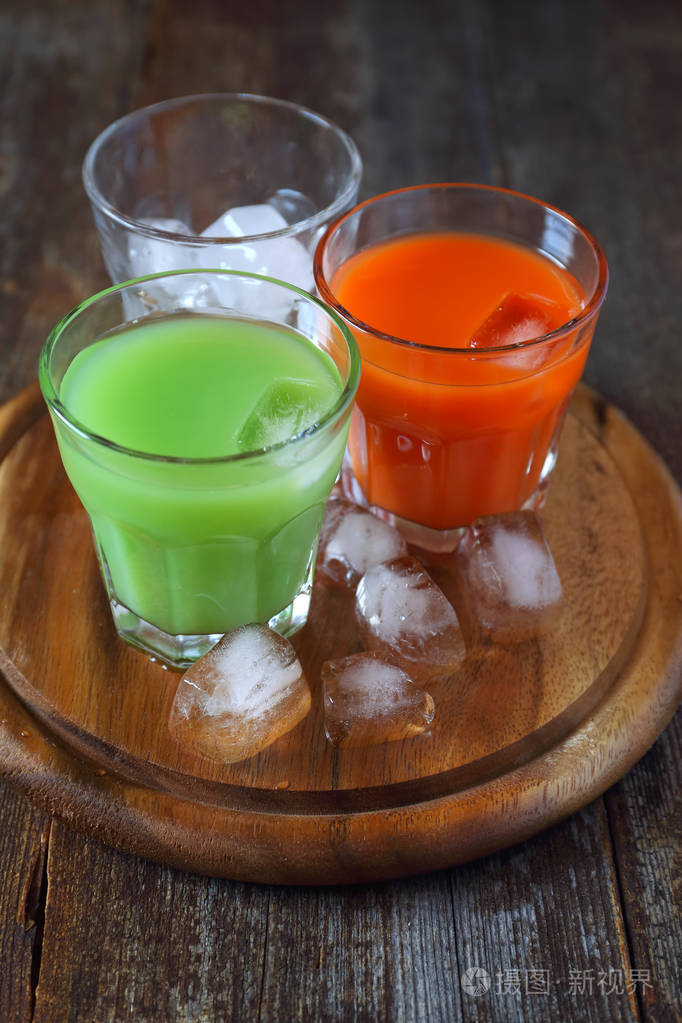 胡萝卜和仙人掌汁