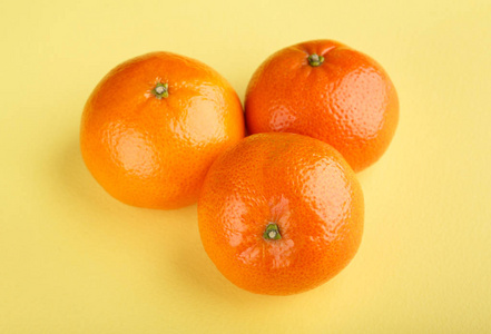 丰富多彩的食物和饮料仍然生活概念.新鲜水果和蔬菜上的颜色背景.