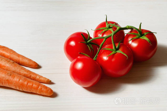 西红柿和胡萝卜