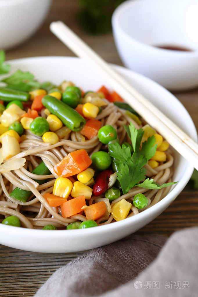 与蔬菜面条照片-正版商用图片0cl4bc-摄图新视界