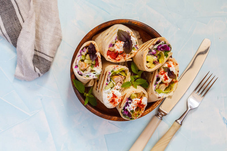 蔬菜沙拉卷图片