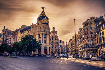 西班牙，马德里 城市景观在 Calle 德阿尔卡拉和 Gran Via 大街