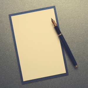 便条纸与笔图片