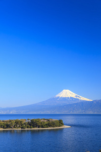 开普 osezaki 和远处的富士山