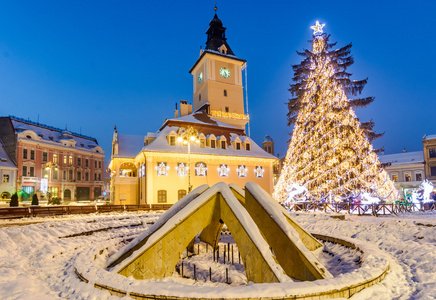 布拉索夫，罗马尼亚与旧的圣诞树