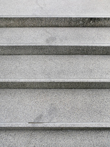 室外花岗岩楼梯室外的石头台阶照片