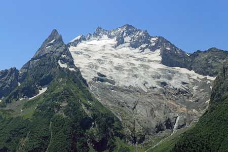 山德朱古吐鲁查特牧场游和高峰INE。 多姆贝