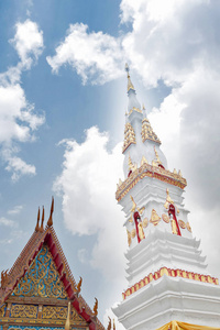 帕，匿名，一个泰国佛塔 舍利塔或塔 包含遗物的阿难 佛陀的偏爱弟子 在扫管笏玛哈泰寺位于市中心益梭通府，泰国东北部 I