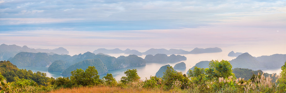 下龙湾的观全景