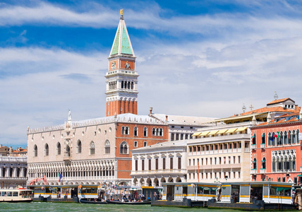 圣马克钟楼和宫是威尼斯圣马克广场