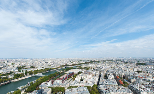 埃菲尔铁塔的巴黎