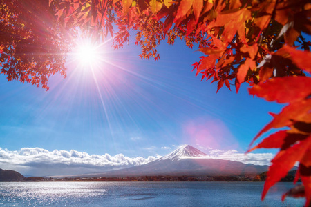 秋天的颜色，日本的富士山