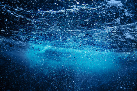 海底水泡泡图片