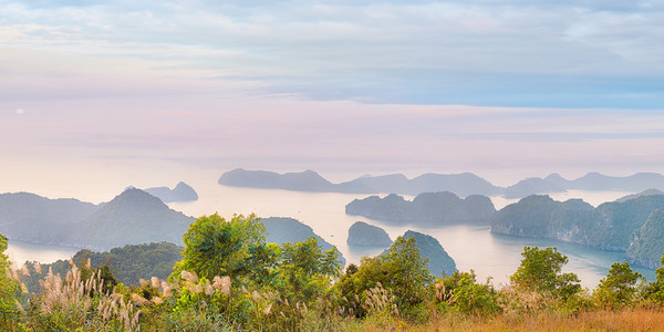 下龙湾的观全景