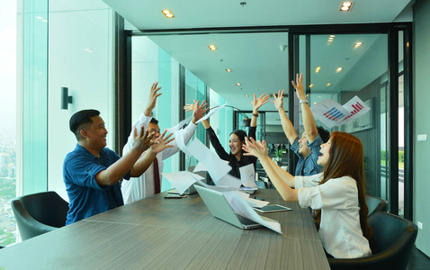 亚洲团队合作图片