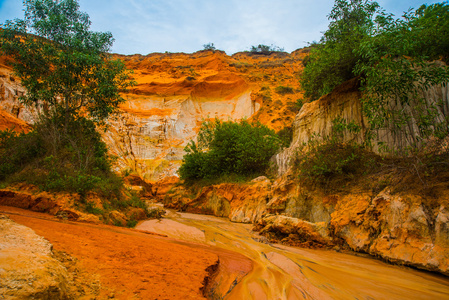 仙女溪，随田，Mui Ne，越南。梅 Ne.Beautiful 山和水中的旅游景点之一