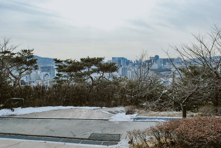 韩国风景从冬季坡顶