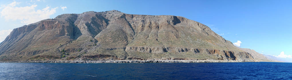 克里特岛的利比亚海边的全景图像