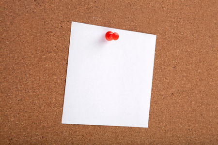 主板上的贴纸主板上的白色贴纸照片