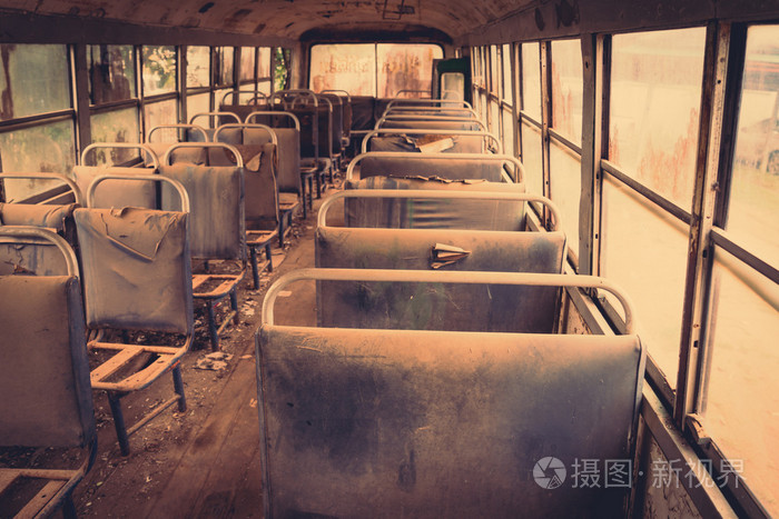 旧公共汽车内部