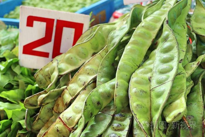 苦豆在街边食物