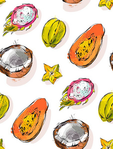 手绘制的矢量抽象写意纹理与奇异的热带水果木瓜 火龙果 椰子和杨桃孤立在白色背景上的不寻常无缝模式