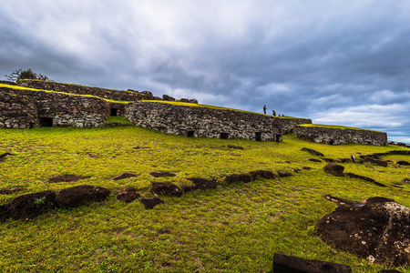 orongo, 复活节岛-2017 年 7 月 11 日: 鸟人村庄的 orong照片
