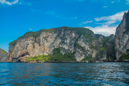 在泰国南部的 Ko Phi Phi 李群岛