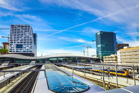 一般认为的现代城市建筑的中央车站。乌得勒支荷兰