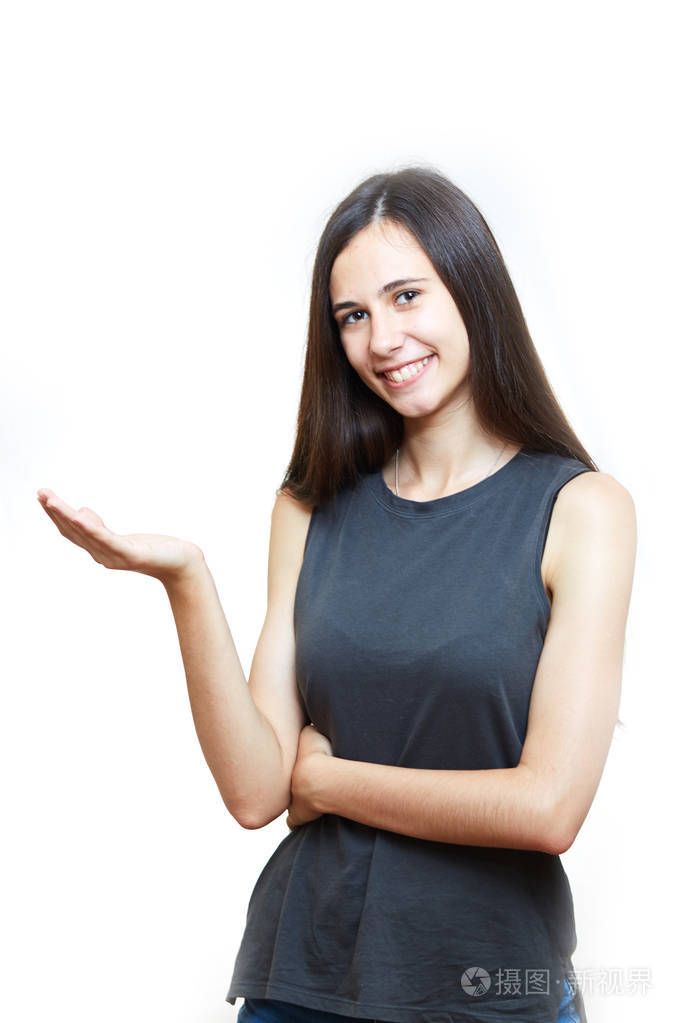 肖像的年轻女人白色背景握着的手