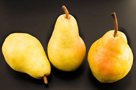三个梨图片