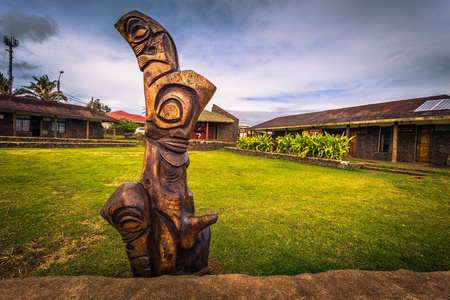 hanga roa, 复活节岛-2017 年 7 月 11 日: 村庄的安加罗阿照片