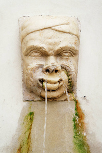 曼图亚的古代喷泉