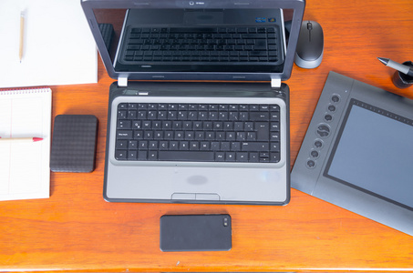 书桌和数码设备