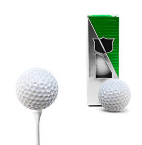 高尔夫球场球与球包装
