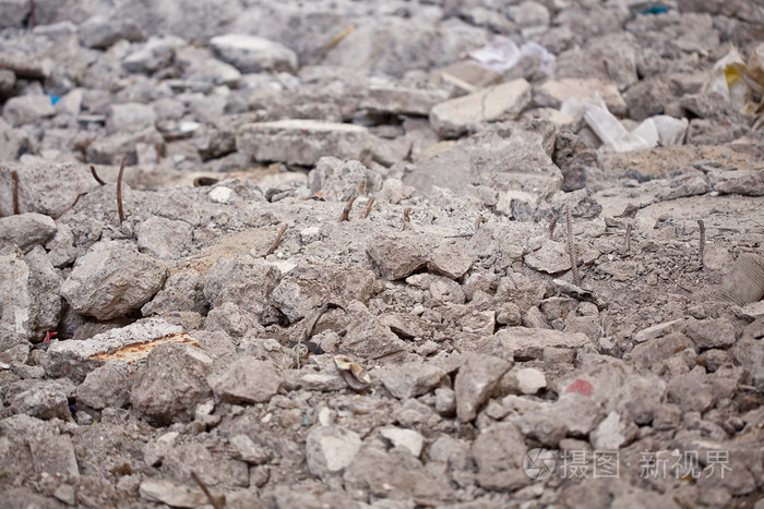 一堆破碎的混凝土块的特写照片