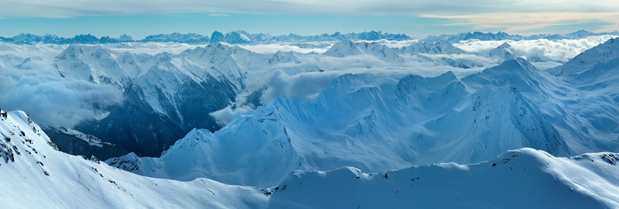 Dolomiten 阿尔卑斯山冬季视图 奥地利。全景