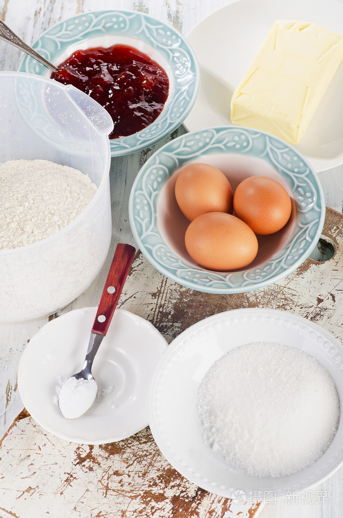 自制的甜蛋糕配料照片-正版商用图片0czq43-摄图新视界