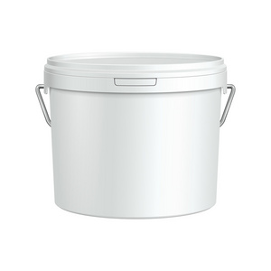 白色浴缸油漆塑料桶容器与金属手柄。 塑料