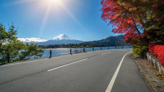 秋天的颜色，日本的富士山