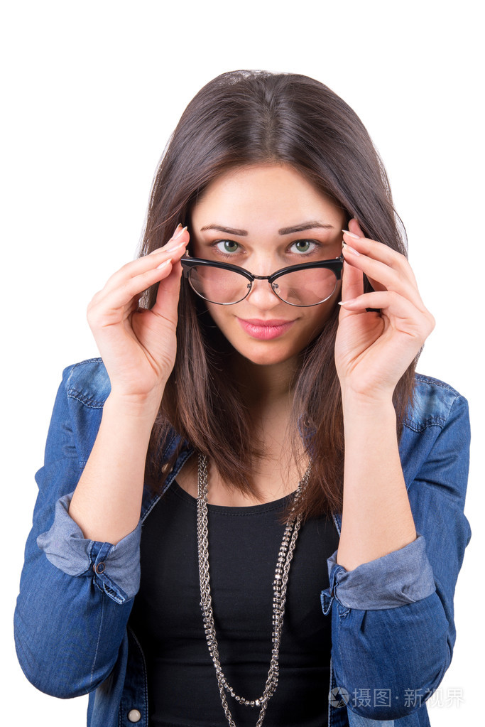 漂亮的女孩戴眼镜照片-正版商用图片0d1b0c-摄图新视界