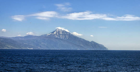 圣洁的阿陀斯山的顶峰