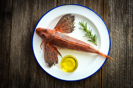 鲂鱼新鲜红鲂鱼摄影图