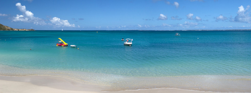 在加勒比圣马丁岛的大案例海滩