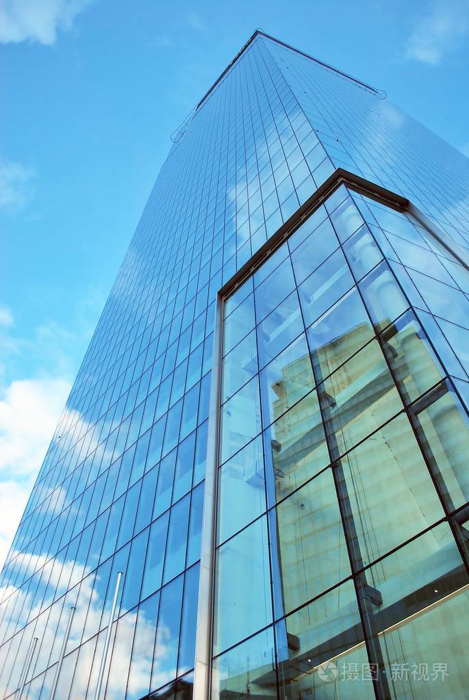 现代的建筑.现代办公大楼与玻璃幕墙