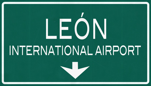 利昂  墨西哥国际机场公路标志