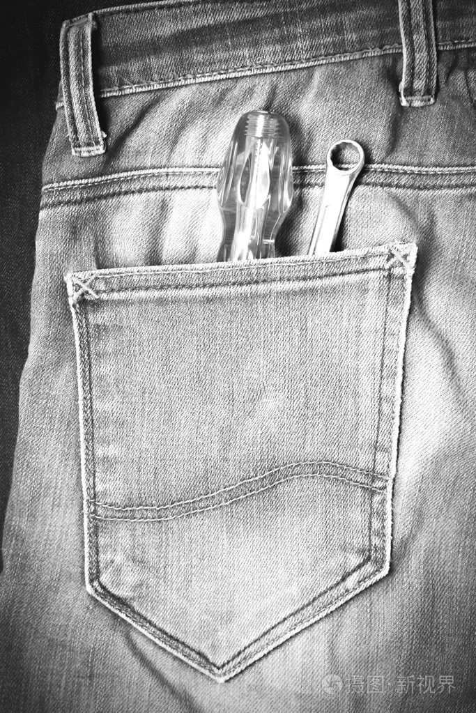 在吉恩黑色和白色色调颜色风格的螺丝刀