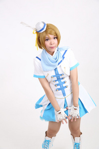 跳舞女孩在白色背景中孤立的肖像 Cosplay